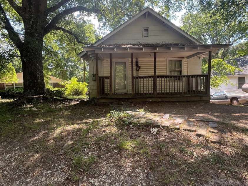 603 Marion Street, Badin, NC 28009.  MLS# CAR4384601, YatesRealty ID 24357. 