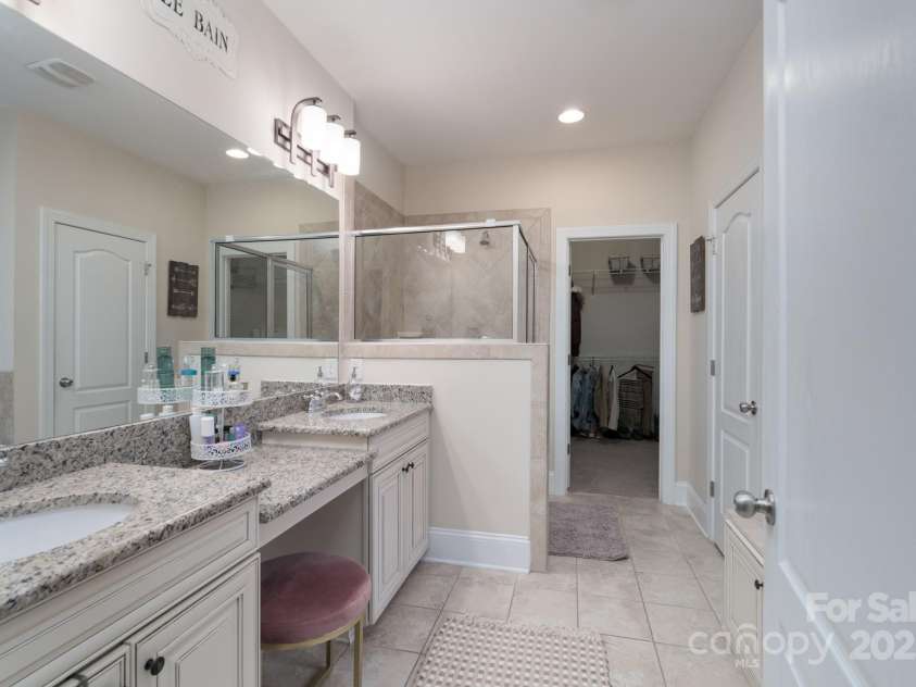 303 Ridge Reserve Drive, Clover, SC 29710.  MLS# CAR4232710, YatesRealty ID 24358. Full bathroom on-suite