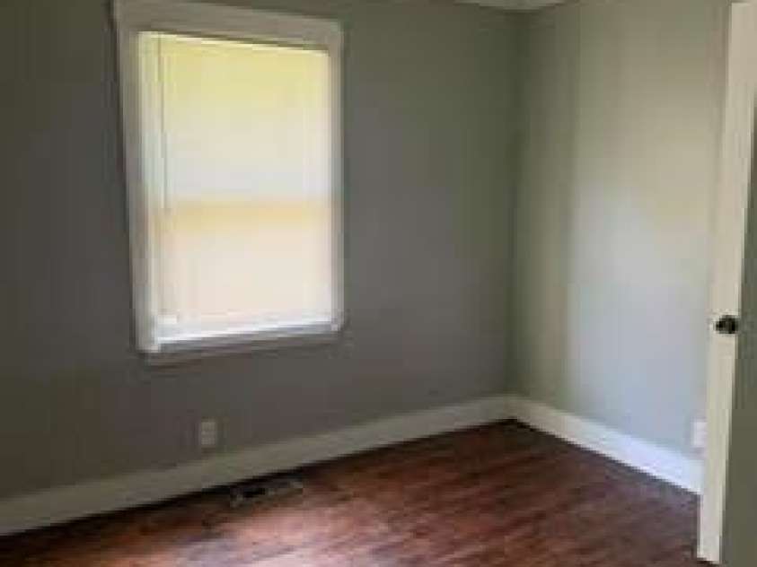 2224/2226 Augusta Street, Charlotte, NC 28216.  MLS# CAR4385111, YatesRealty ID 24359. 2226 Bedroom