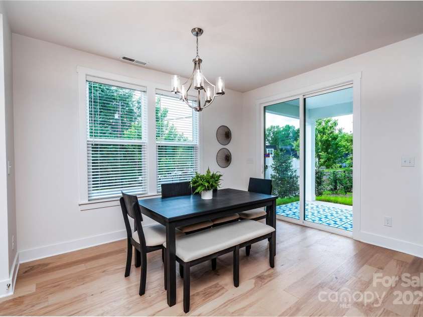 4005 Easton Ridge Lane, Charlotte, NC 28226.  MLS# CAR4260194, YatesRealty ID 24359. 