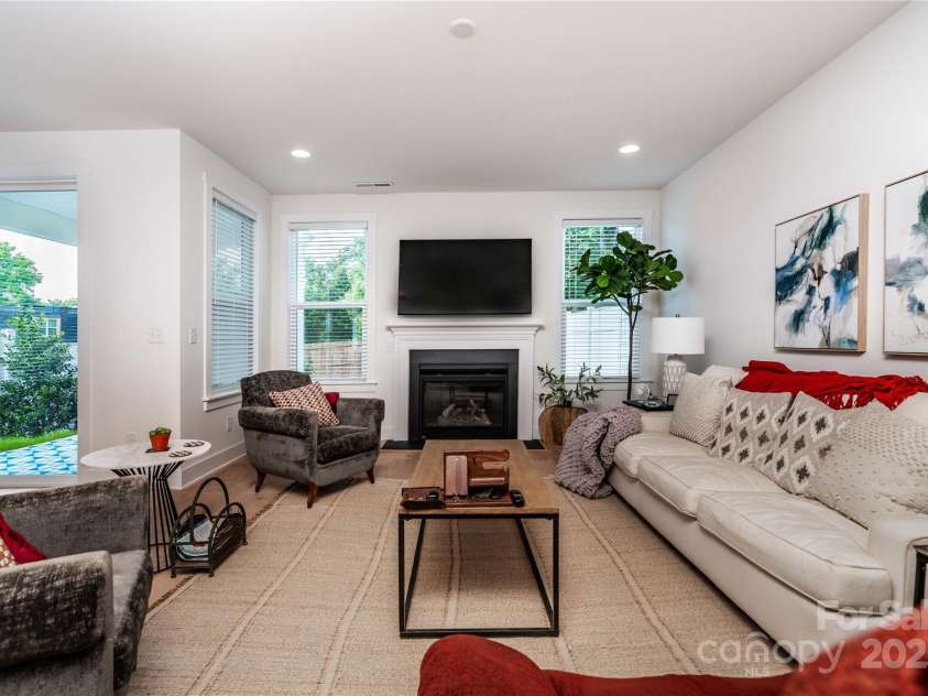 4005 Easton Ridge Lane, Charlotte, NC 28226.  MLS# CAR4260194, YatesRealty ID 24359. 