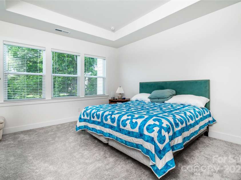 4005 Easton Ridge Lane, Charlotte, NC 28226.  MLS# CAR4260194, YatesRealty ID 24359. 