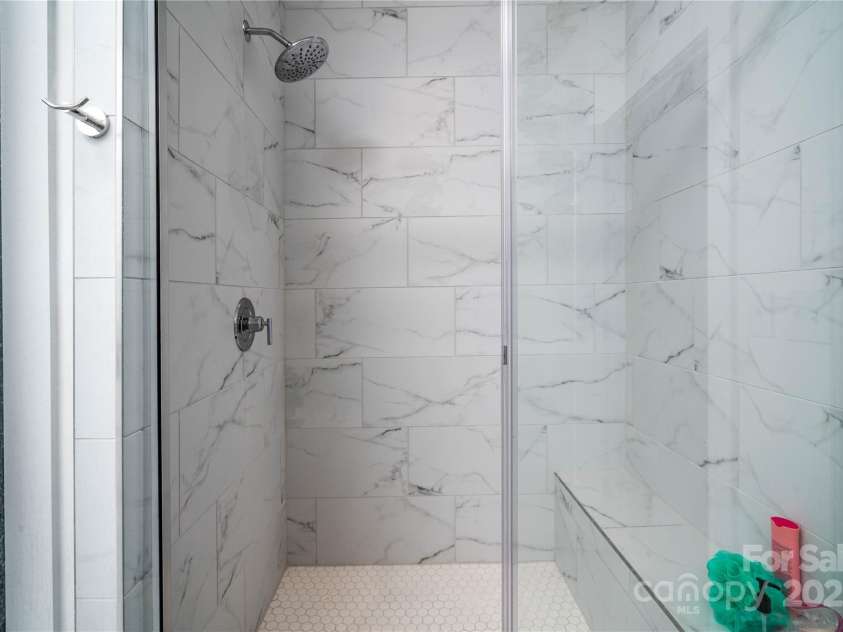 4005 Easton Ridge Lane, Charlotte, NC 28226.  MLS# CAR4260194, YatesRealty ID 24359. 