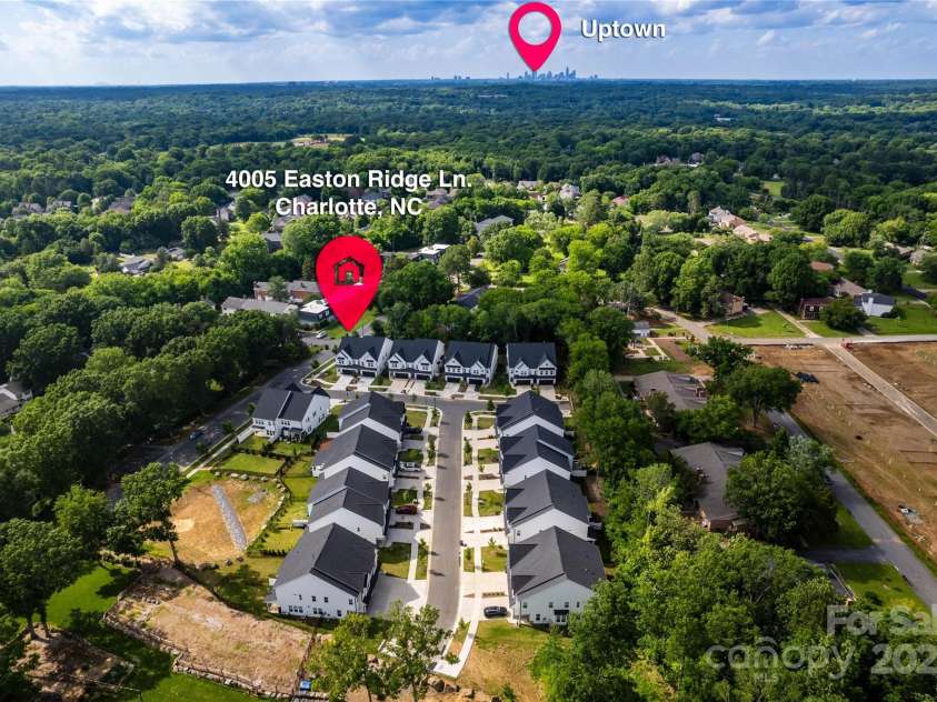 4005 Easton Ridge Lane, Charlotte, NC 28226.  MLS# CAR4260194, YatesRealty ID 24359. 
