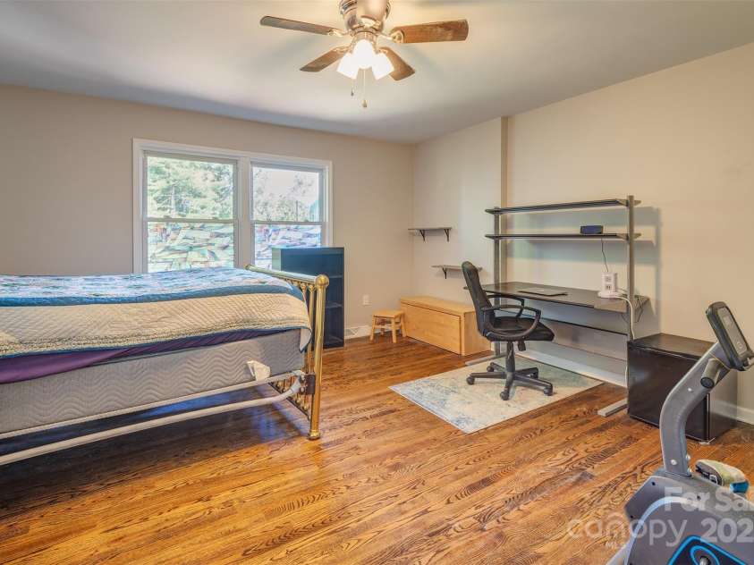 34 Vandalia Avenue, Asheville, NC 28806.  MLS# CAR4276401, YatesRealty ID 2436. Bedroom No 2