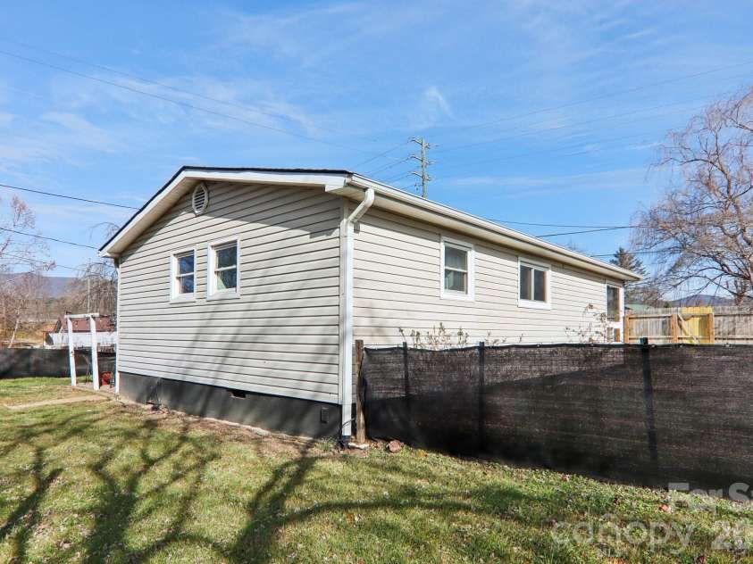 591 Blue Ridge Road, Black Mountain, NC 28711.  MLS# CAR4320573, YatesRealty ID 2436. Fenced rear and side yard