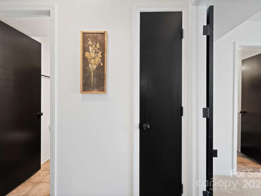 11123 Harrowfield Road, Charlotte, NC 28226.  MLS# CAR4307722, YatesRealty ID 24360. 