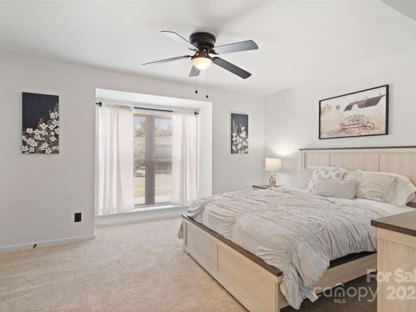 11123 Harrowfield Road, Charlotte, NC 28226.  MLS# CAR4307722, YatesRealty ID 24360. 