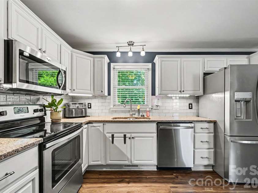 1577 Timberlake Drive, Shelby, NC 28150.  MLS# CAR4385151, YatesRealty ID 24360. 