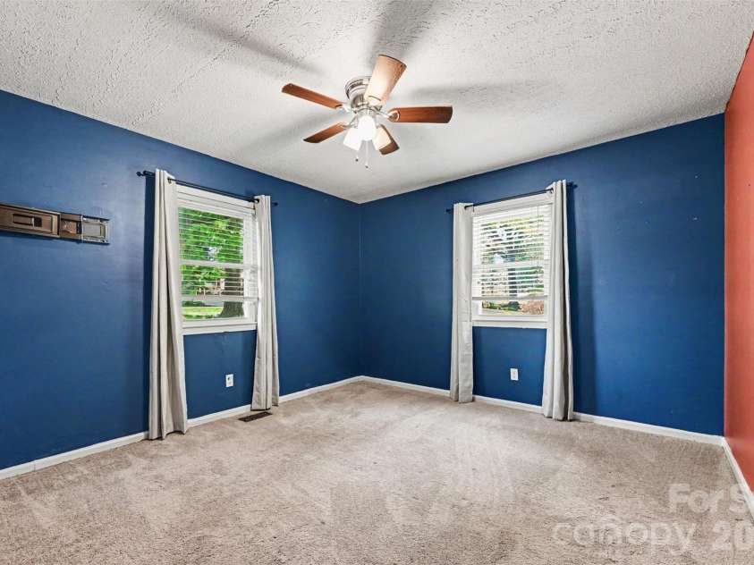 1577 Timberlake Drive, Shelby, NC 28150.  MLS# CAR4385151, YatesRealty ID 24360. 