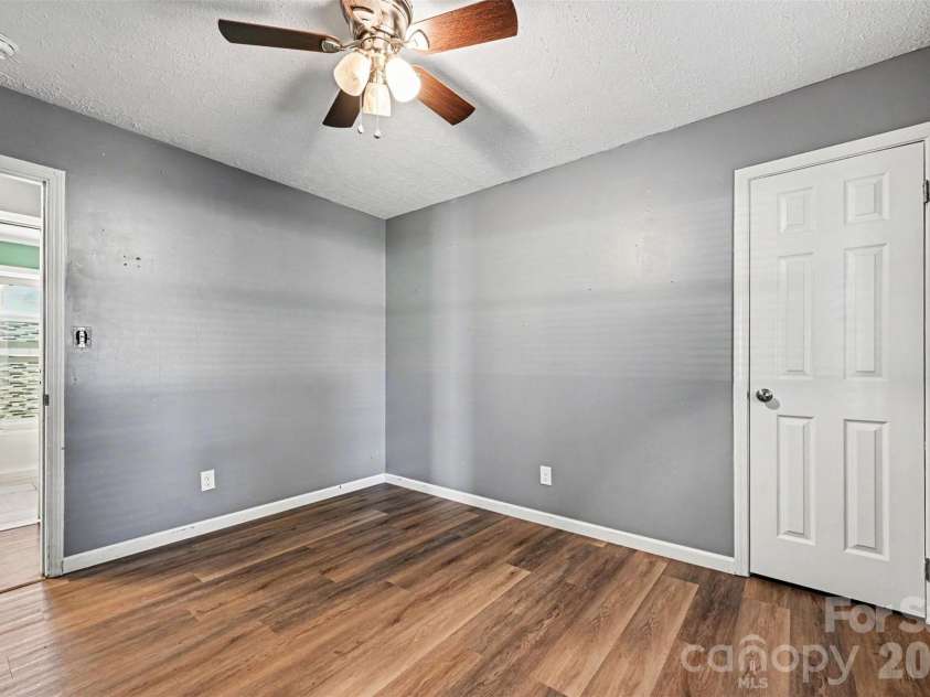 1577 Timberlake Drive, Shelby, NC 28150.  MLS# CAR4385151, YatesRealty ID 24360. 