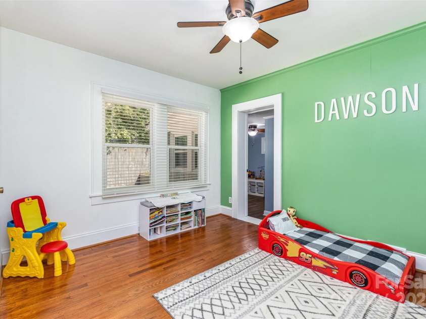 304 Colonial Drive, Salisbury, NC 28144.  MLS# CAR4275040, YatesRealty ID 24362. 