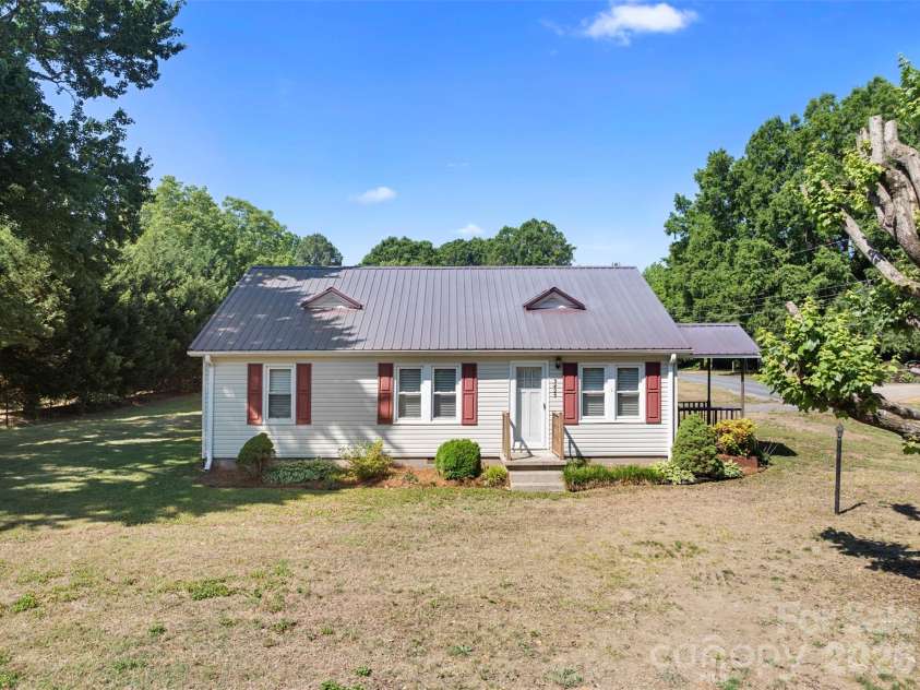 3425 Long Ferry Road, Salisbury, NC 28146.  MLS# CAR4385113, YatesRealty ID 24362. 