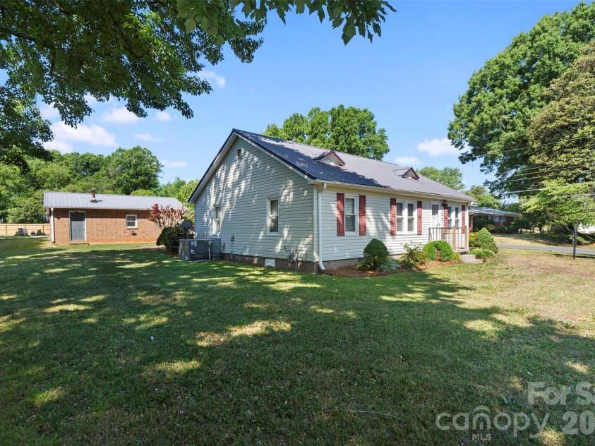 3425 Long Ferry Road, Salisbury, NC 28146.  MLS# CAR4385113, YatesRealty ID 24362. 