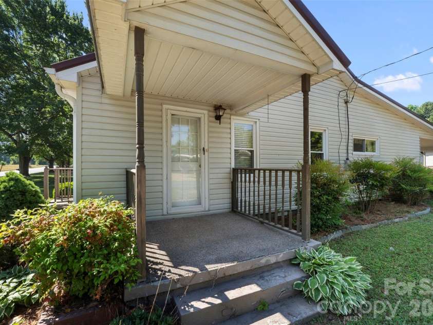 3425 Long Ferry Road, Salisbury, NC 28146.  MLS# CAR4385113, YatesRealty ID 24362. 