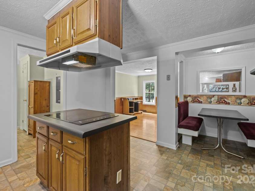 7011 Providence Road, Waxhaw, NC 28173.  MLS# CAR4271791, YatesRealty ID 24363. 