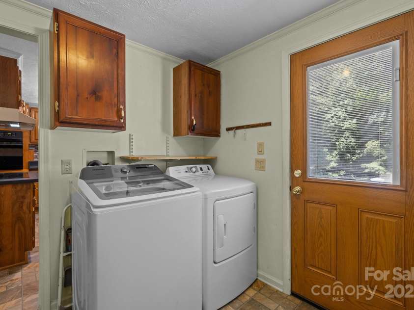 7011 Providence Road, Waxhaw, NC 28173.  MLS# CAR4271791, YatesRealty ID 24363. 