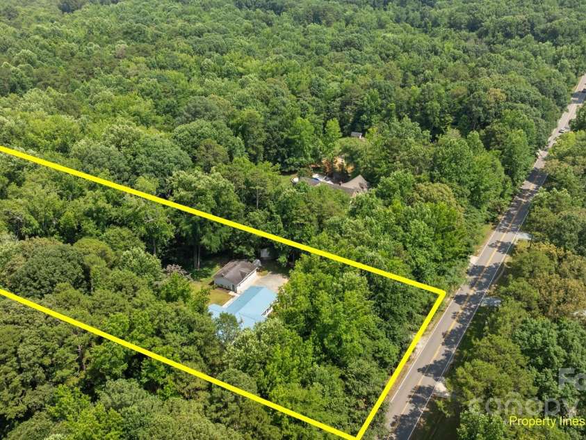 7011 Providence Road, Waxhaw, NC 28173.  MLS# CAR4271791, YatesRealty ID 24363. 