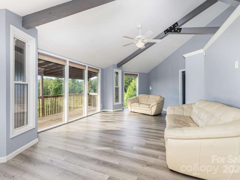 147 Buck And Doe Lane, Statesville, NC 28625.  MLS# CAR4267980, YatesRealty ID 24364. 
