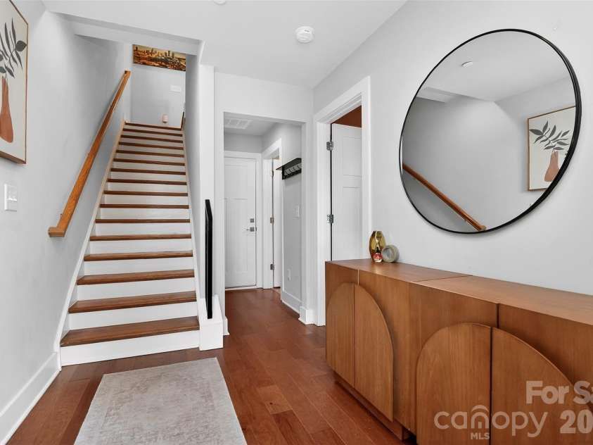 2024 Bryant Park Drive, Charlotte, NC 28208.  MLS# CAR4385120, YatesRealty ID 24365. 