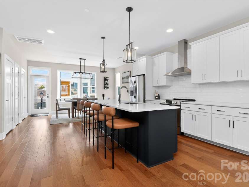 2024 Bryant Park Drive, Charlotte, NC 28208.  MLS# CAR4385120, YatesRealty ID 24365. 