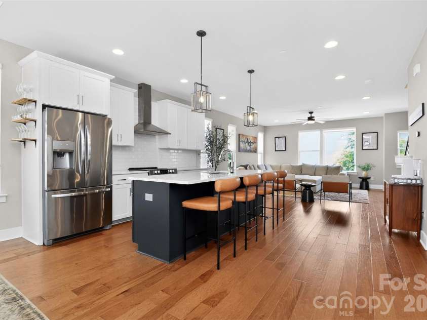 2024 Bryant Park Drive, Charlotte, NC 28208.  MLS# CAR4385120, YatesRealty ID 24365. 