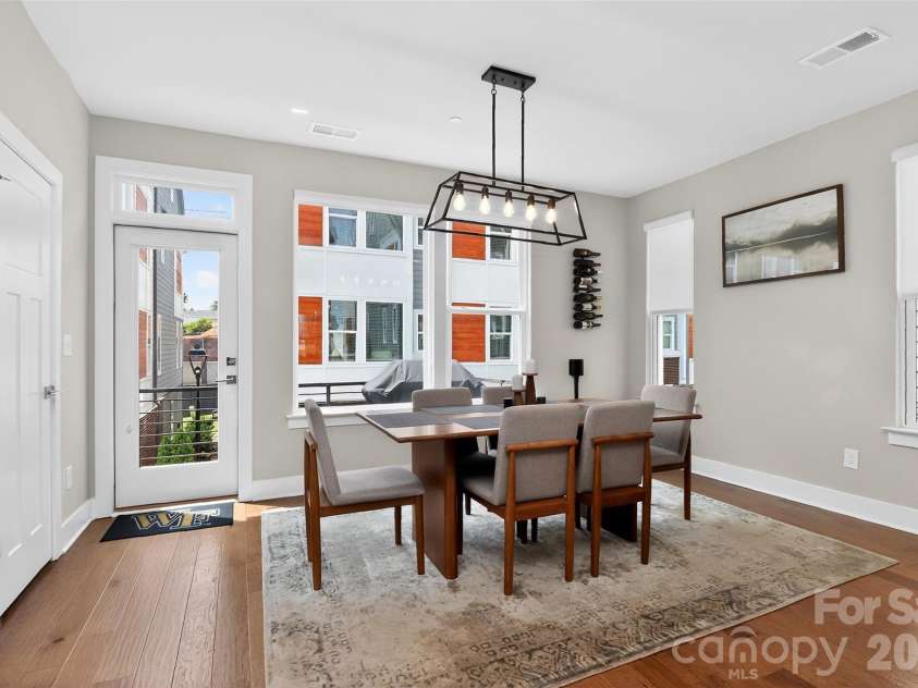 2024 Bryant Park Drive, Charlotte, NC 28208.  MLS# CAR4385120, YatesRealty ID 24365. 