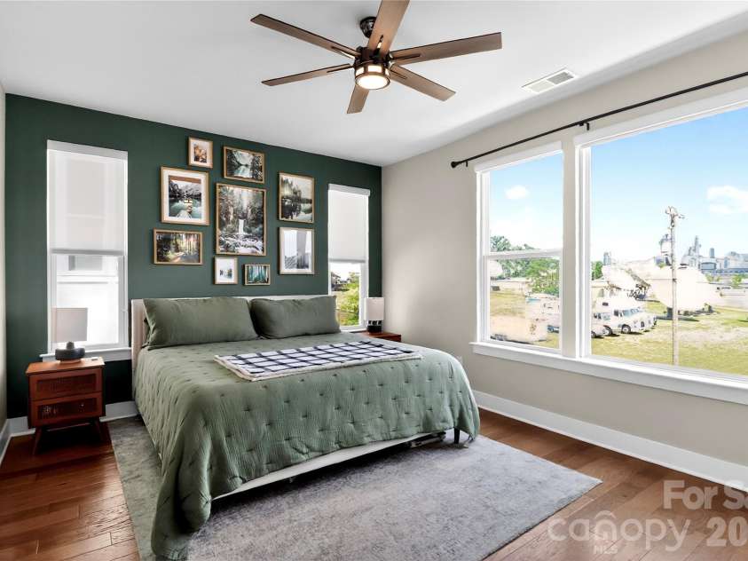 2024 Bryant Park Drive, Charlotte, NC 28208.  MLS# CAR4385120, YatesRealty ID 24365. 