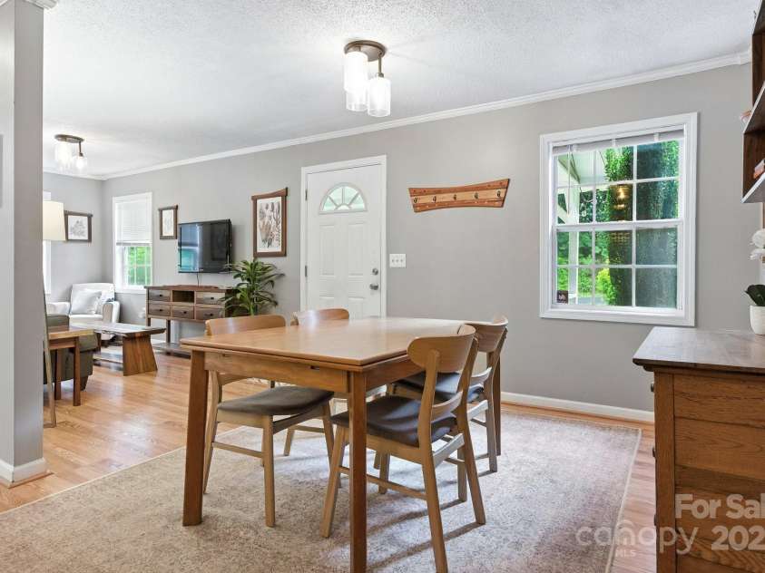 147 Mink Farm Road, Leicester, NC 28748.  MLS# CAR4276189, YatesRealty ID 24366. Modern, Open Floor Plan