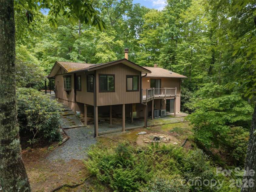 32 Honeysuckle Ridge Road, Pisgah Forest, NC 28768.  MLS# CAR4383495, YatesRealty ID 24367. 