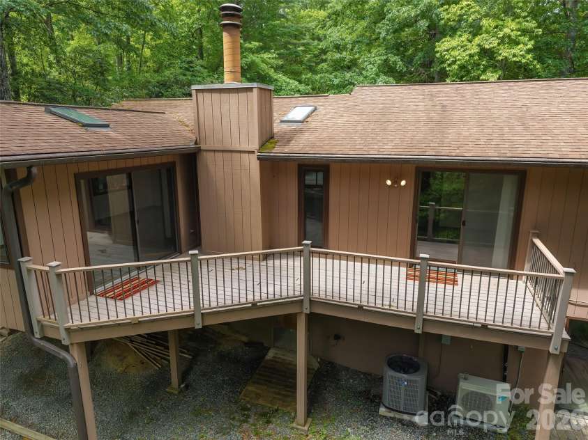 32 Honeysuckle Ridge Road, Pisgah Forest, NC 28768.  MLS# CAR4383495, YatesRealty ID 24367. 