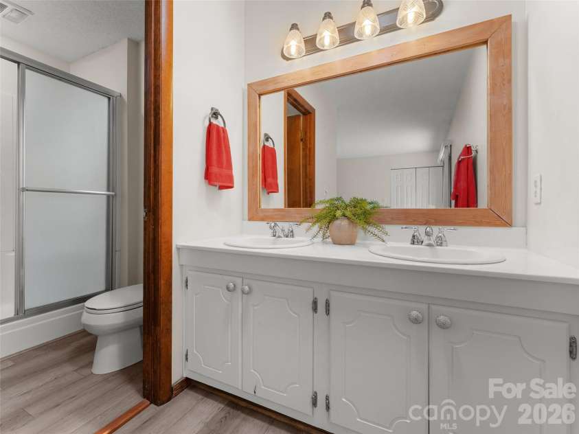32 Honeysuckle Ridge Road, Pisgah Forest, NC 28768.  MLS# CAR4383495, YatesRealty ID 24367. 