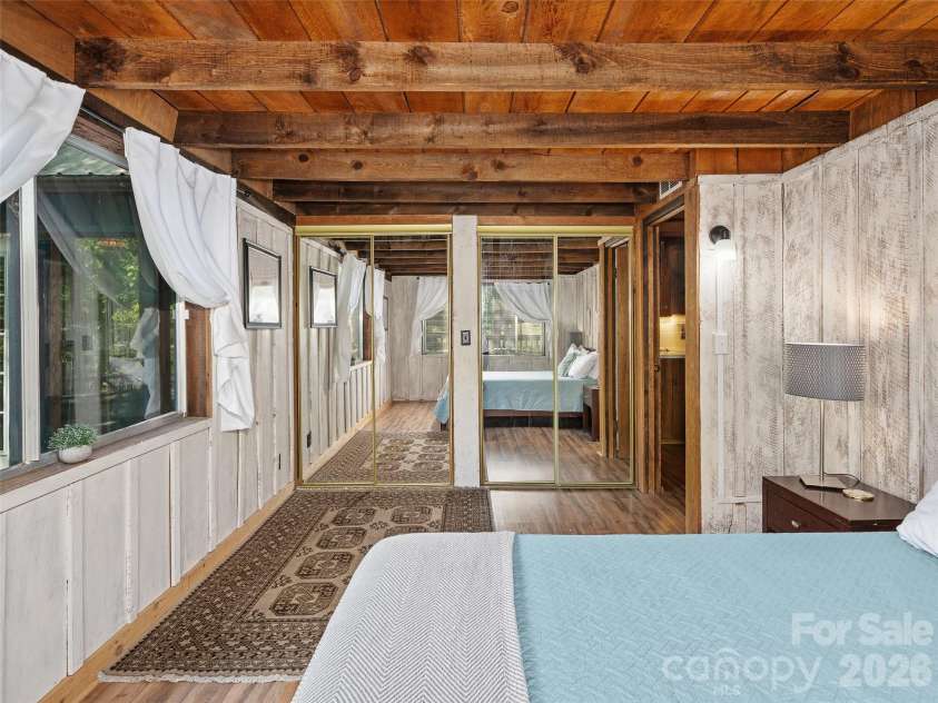 137 Mountain Farm Road, Burnsville, NC 28714.  MLS# CAR4384288, YatesRealty ID 24369. 