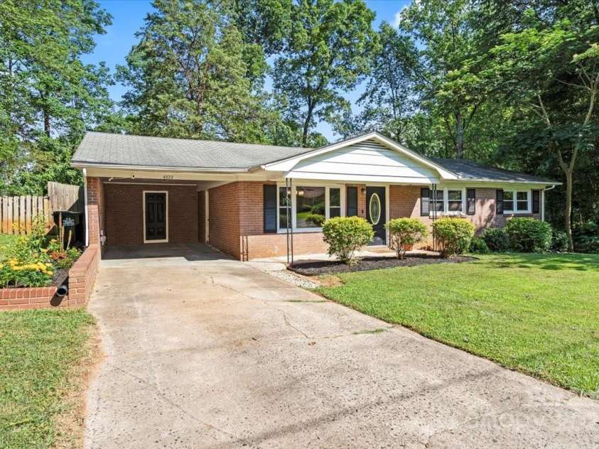 4322 Greenhaven Lane, Gastonia, NC 28056.  MLS# CAR4275148, YatesRealty ID 24369. Front