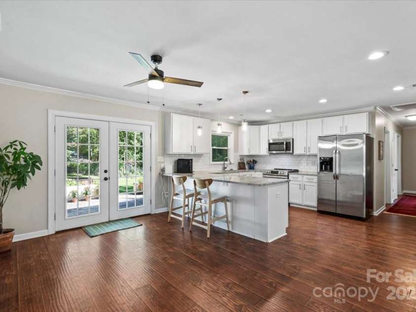 4322 Greenhaven Lane, Gastonia, NC 28056.  MLS# CAR4275148, YatesRealty ID 24369. Kitchen and Breakfast Area