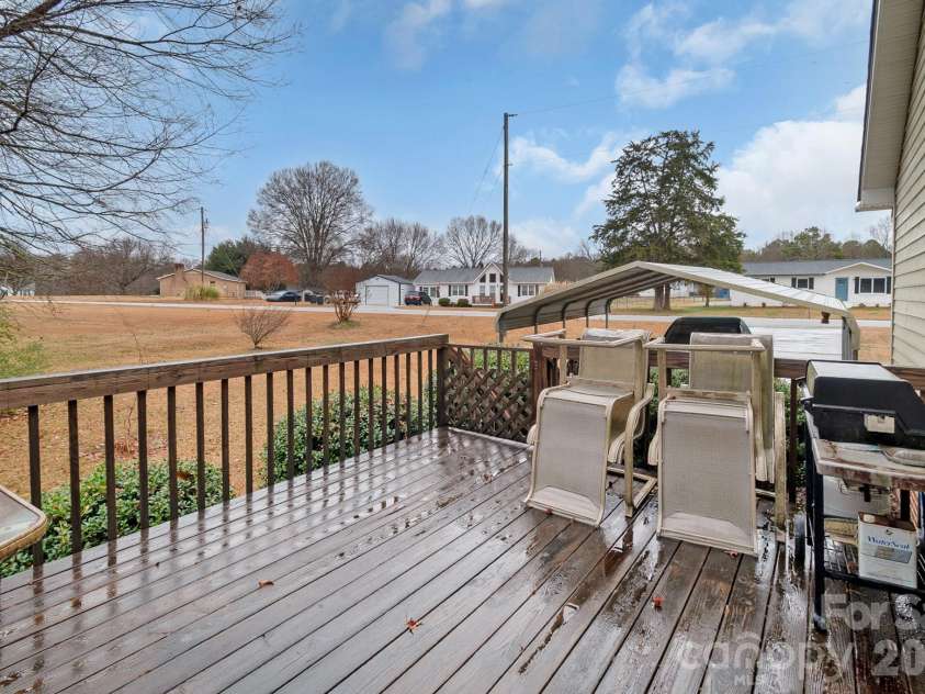 2514 Oxford Circle, Lancaster, SC 29720.  MLS# CAR4316803, YatesRealty ID 2437. 