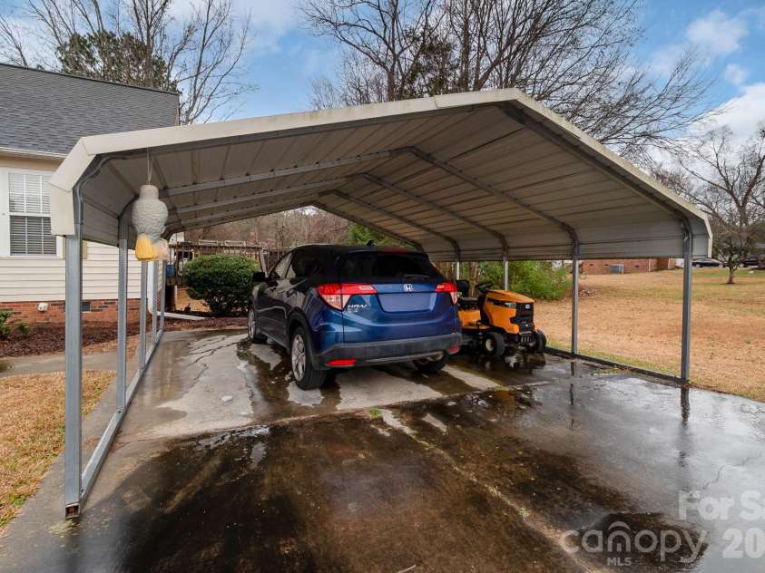 2514 Oxford Circle, Lancaster, SC 29720.  MLS# CAR4316803, YatesRealty ID 2437. 