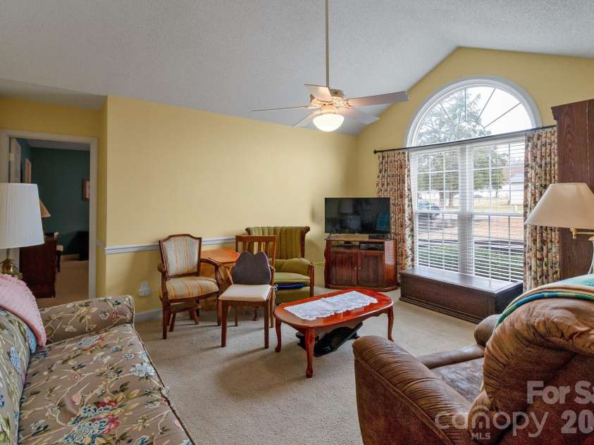 2514 Oxford Circle, Lancaster, SC 29720.  MLS# CAR4316803, YatesRealty ID 2437. 