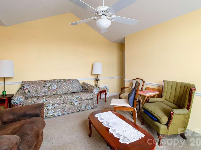 2514 Oxford Circle, Lancaster, SC 29720.  MLS# CAR4316803, YatesRealty ID 2437. 