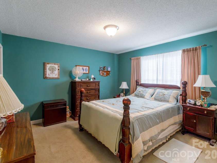 2514 Oxford Circle, Lancaster, SC 29720.  MLS# CAR4316803, YatesRealty ID 2437. 