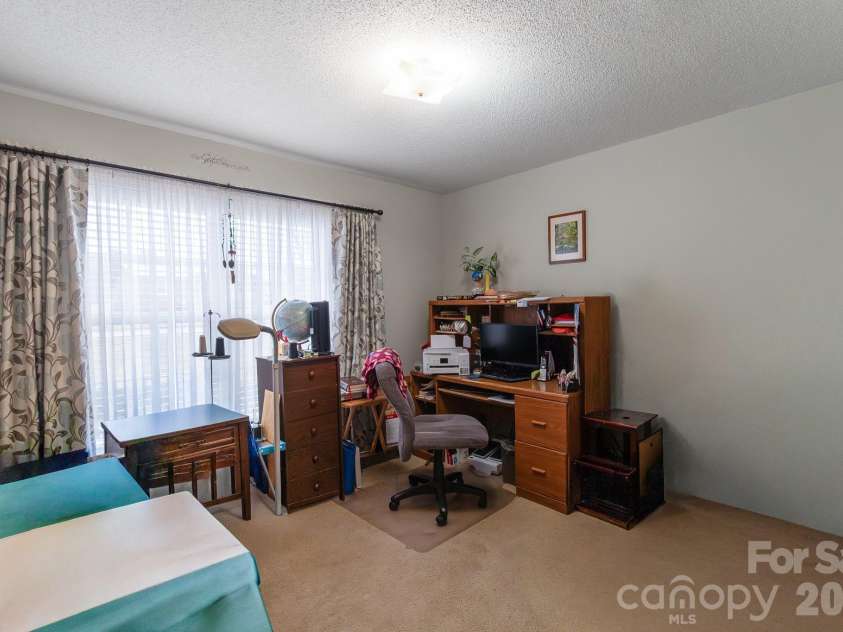 2514 Oxford Circle, Lancaster, SC 29720.  MLS# CAR4316803, YatesRealty ID 2437. 