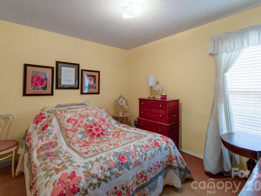 2514 Oxford Circle, Lancaster, SC 29720.  MLS# CAR4316803, YatesRealty ID 2437. 