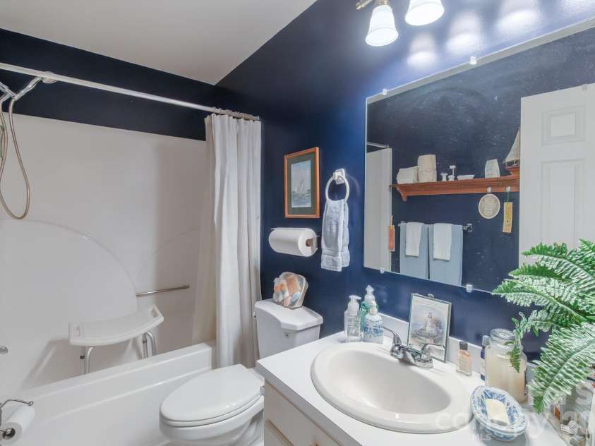 2514 Oxford Circle, Lancaster, SC 29720.  MLS# CAR4316803, YatesRealty ID 2437. 