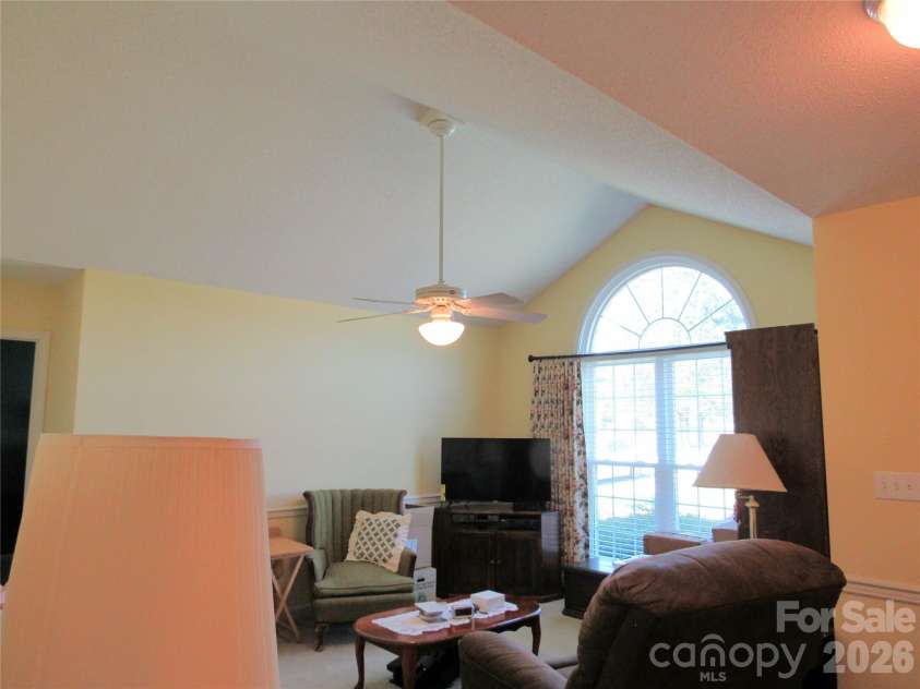 2514 Oxford Circle, Lancaster, SC 29720.  MLS# CAR4425299, YatesRealty ID 2437. 