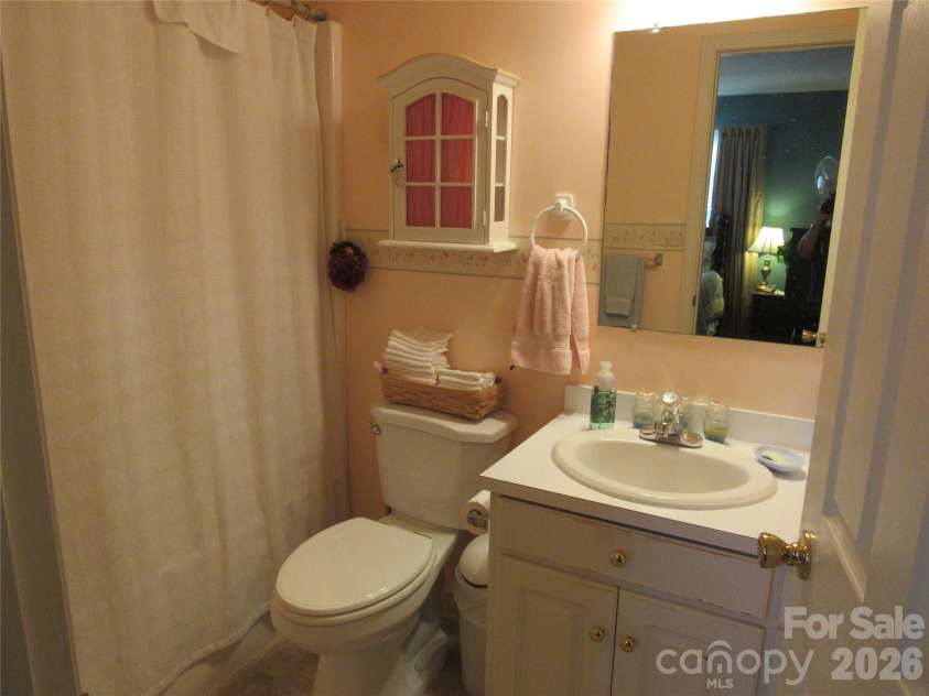 2514 Oxford Circle, Lancaster, SC 29720.  MLS# CAR4425299, YatesRealty ID 2437. 