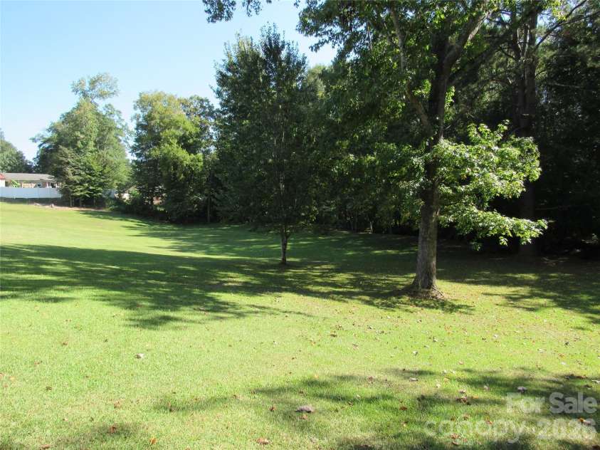 2514 Oxford Circle, Lancaster, SC 29720.  MLS# CAR4425299, YatesRealty ID 2437. 