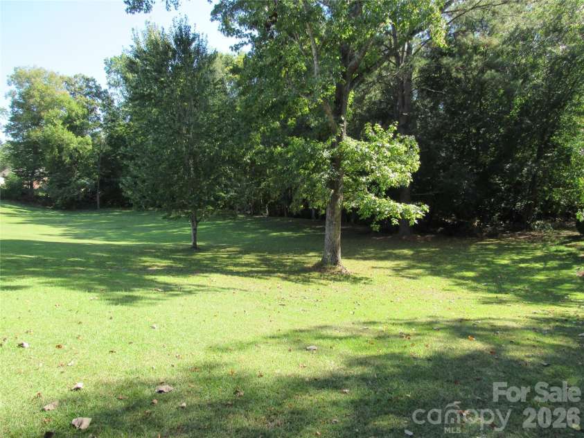 2514 Oxford Circle, Lancaster, SC 29720.  MLS# CAR4425299, YatesRealty ID 2437. 