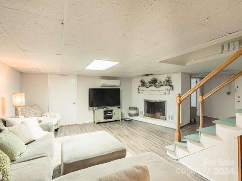 492 Bravard Street, Valdese, NC 28690.  MLS# CAR4183549, YatesRealty ID 2437. 