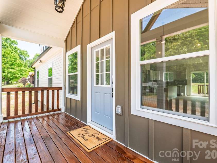 402 Pine Grove Avenue, Cherryville, NC 28021.  MLS# CAR4383733, YatesRealty ID 24370. 