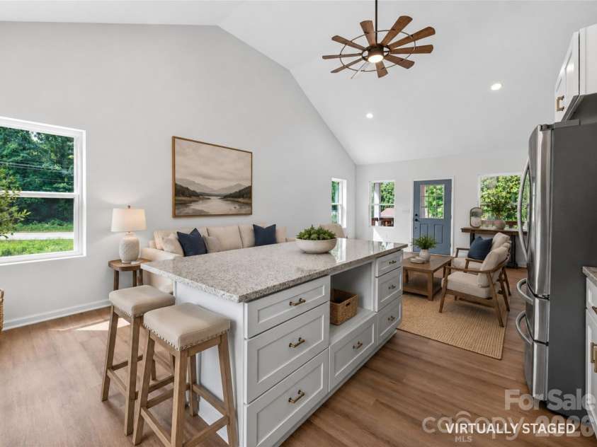402 Pine Grove Avenue, Cherryville, NC 28021.  MLS# CAR4383733, YatesRealty ID 24370. 